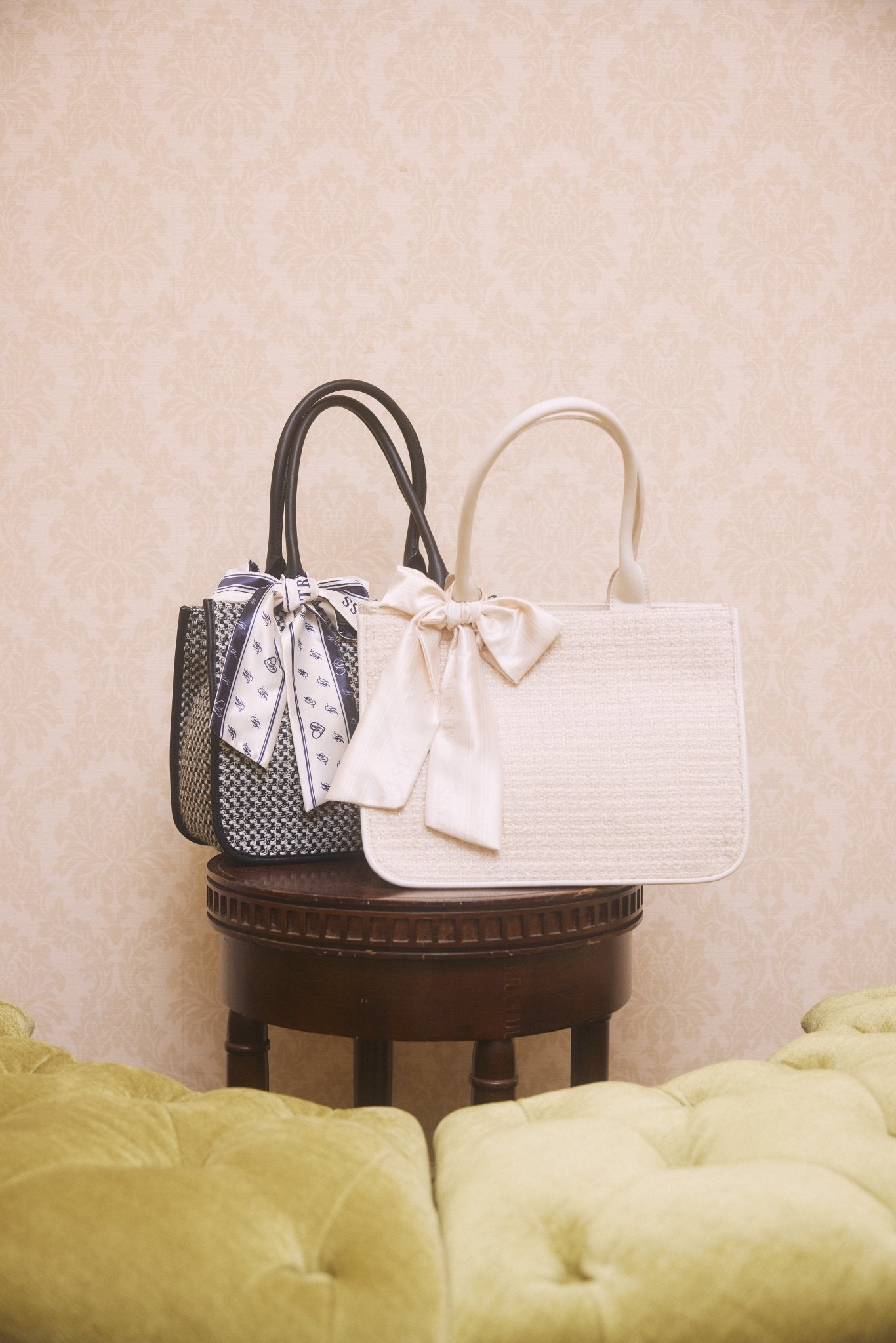 Logo Ribbon Lame Tweed Tote Bag - MISTREASS