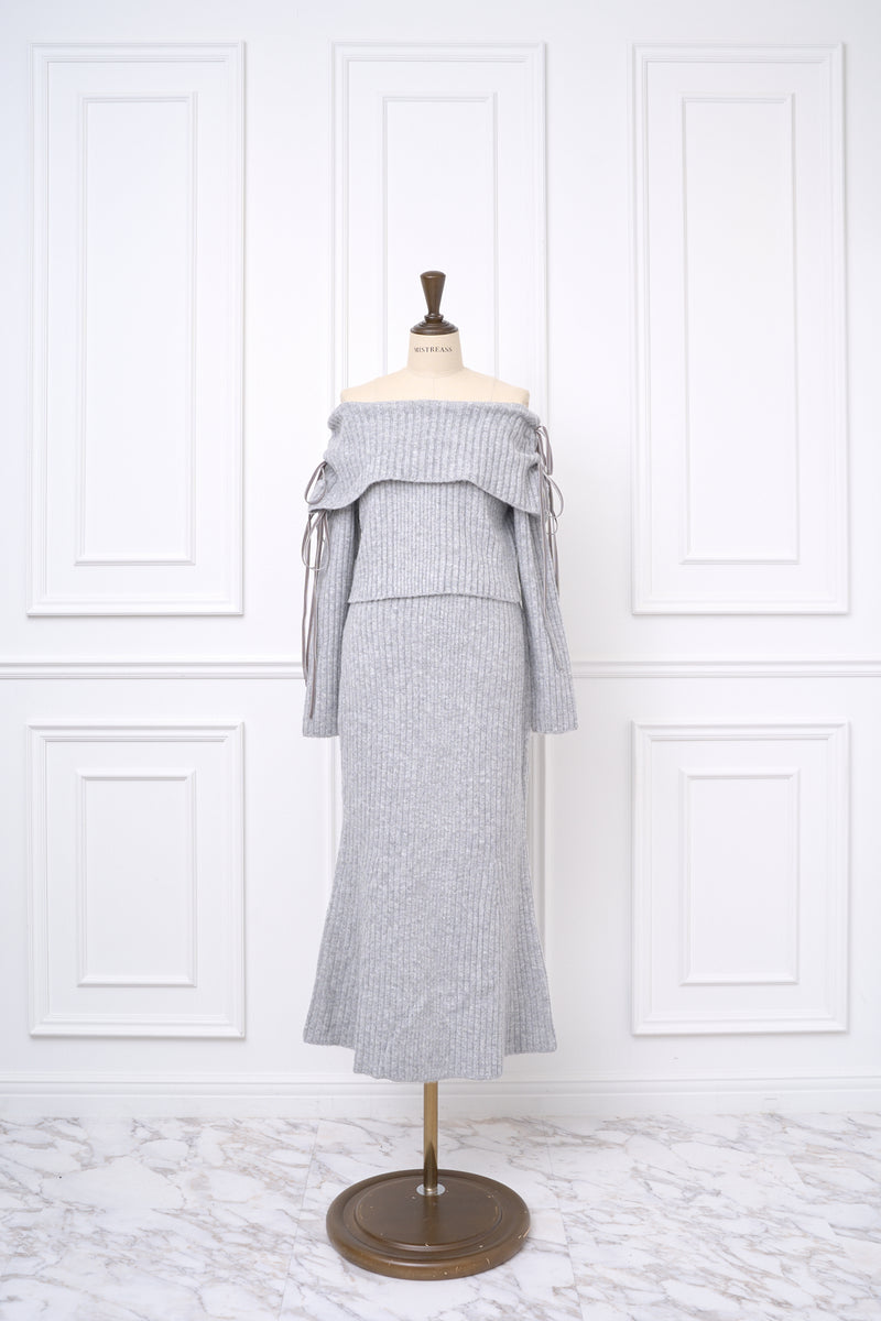 【12月上旬配送】Ribbon Off-Shoulder Knit Set-Up
