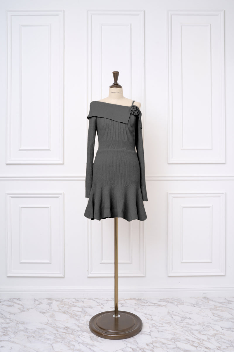 【11月下旬配送】One-Shoulder Bloom Knit Dress