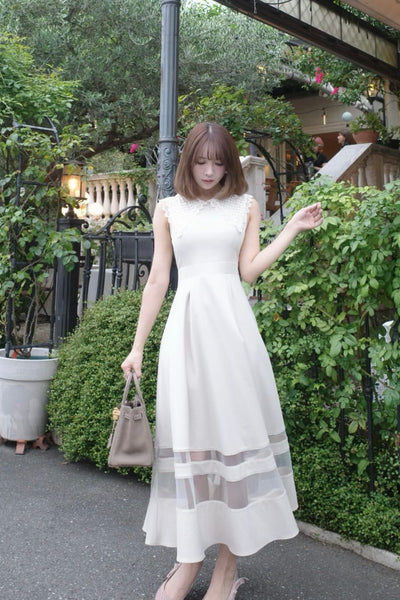 DRESSES