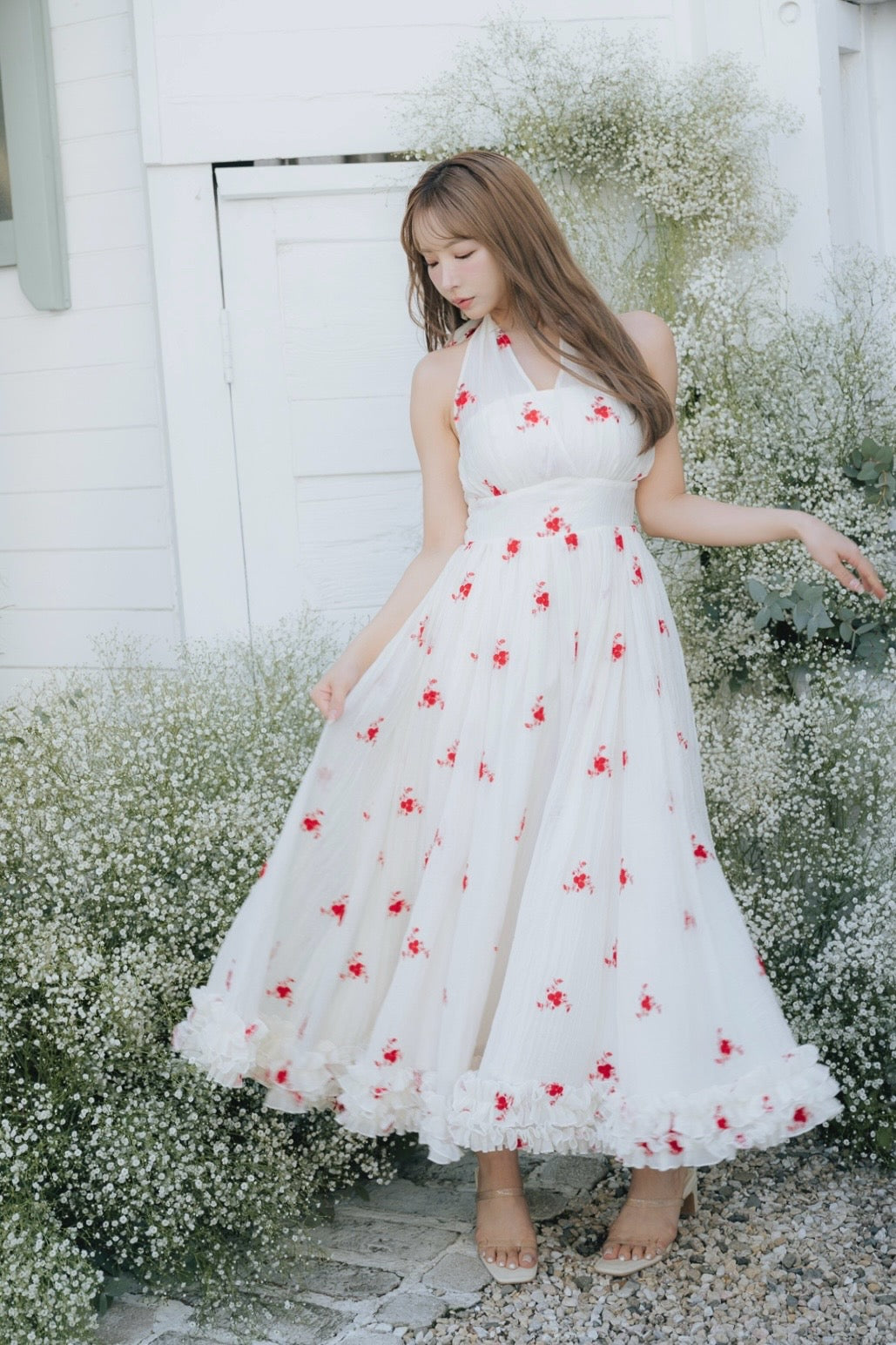 Flower Embroidery Halterneck Dres ミストレアス Flower Embroidery Halterneck Dress - MISTREASS