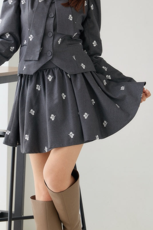 MISTREASS [ミストレアス] 公式サイト