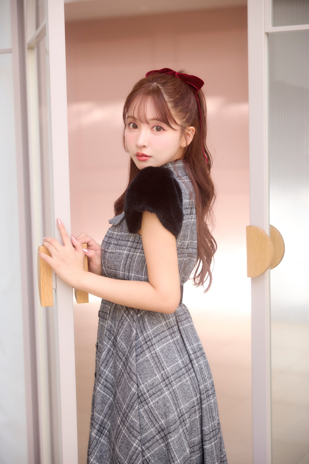 ミストレアス Fur Sleeve Plaid Shirt Dress IMG_5186_720x.jpg?v=1736514991