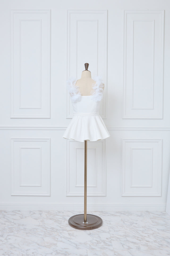 3D-Flower Strap Peplum Tunic - MISTREASS