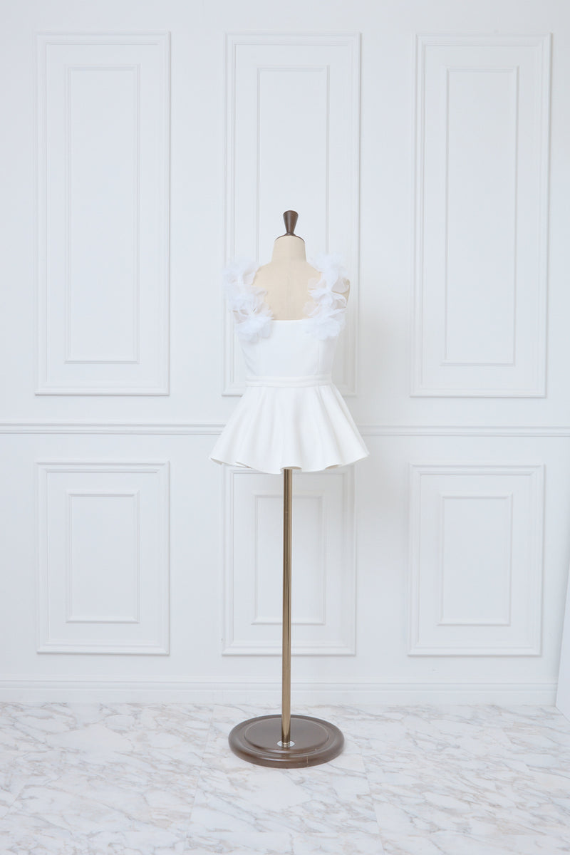 3D-Flower Strap Peplum Tunic