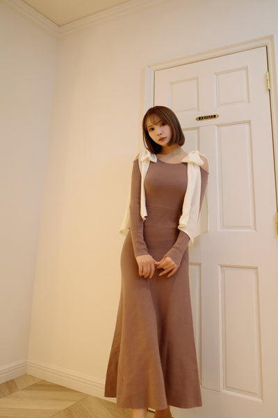 【3月中旬配送】Open Shoulder Ribbon Knit Dress