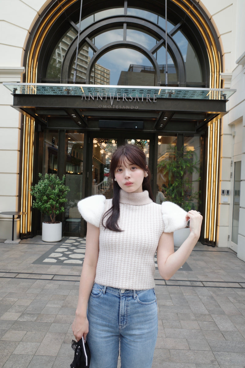 Fur Sleeve Houndstooth Knit Top