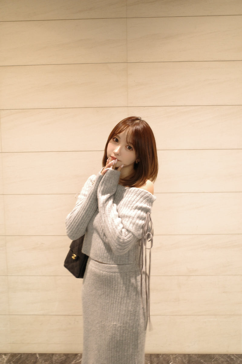 【12月上旬配送】Ribbon Off-Shoulder Knit Set-Up