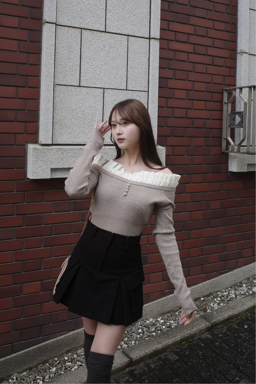 新品♡ミストレアス♡Frilly Off Shoulder Knit Top Frilly Off Shoulder Knit Top - MISTREASS