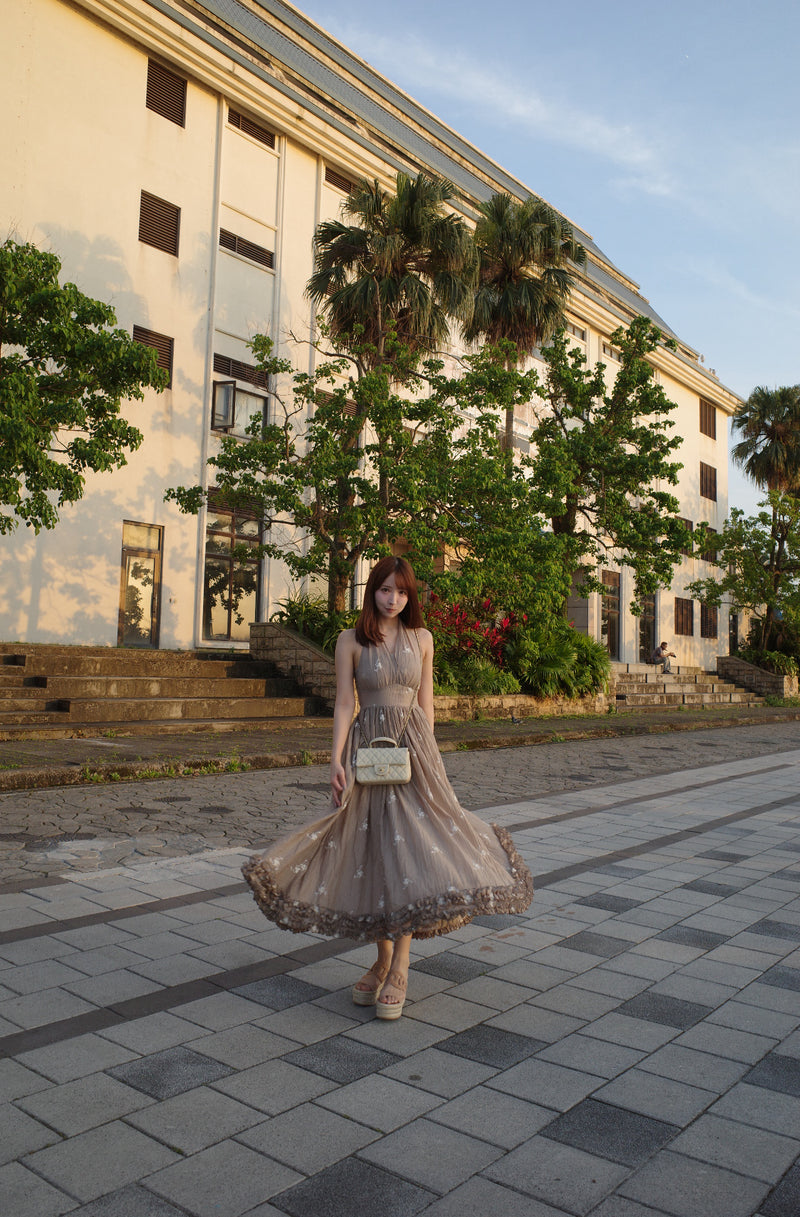 再入荷：WHITE/SAX 7月中旬配送】Blooming Veil Halter Dress - MISTREASS