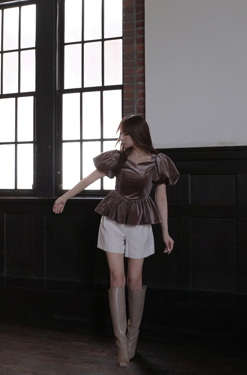 【9月下旬配送】Velour Balloon Sleeve Peplum Top