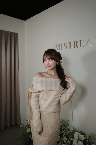 【12月上旬配送】Ribbon Off-Shoulder Knit Set-Up