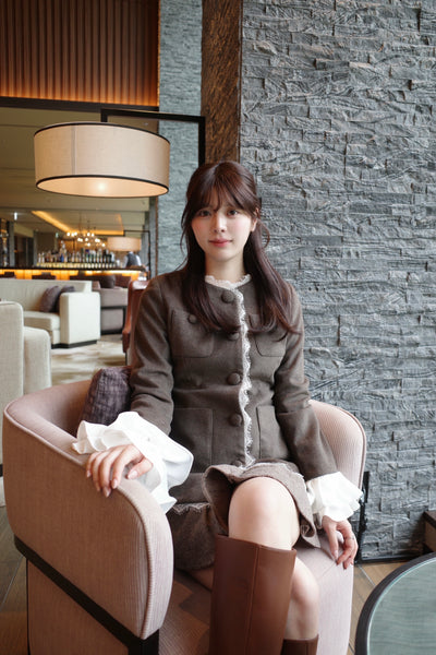 【10月中旬配送】Lace Trim Ruffle Sleeve Jacket