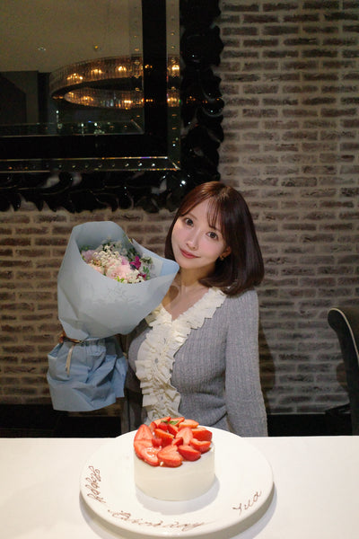 【10月上旬配送】Romantic Ruffle Knit Cardigan