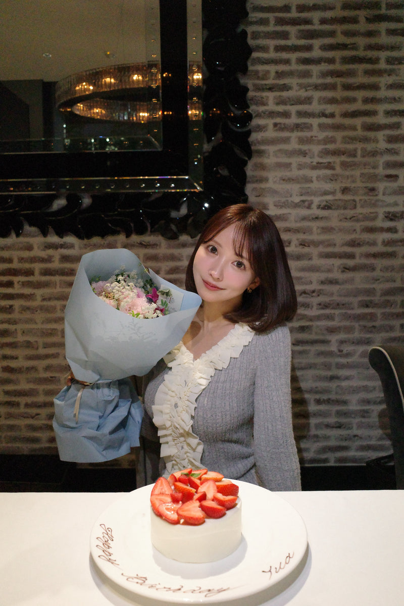 【10月上旬配送】Romantic Ruffle Knit Cardigan