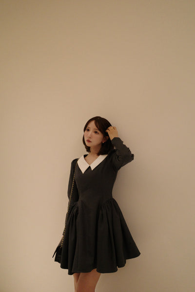 【10月上旬配送】 Side Volume Contrast Collar Dress