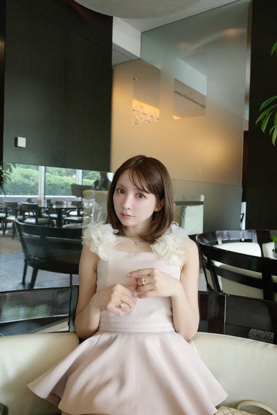 3D-Flower Strap Peplum Tunic
