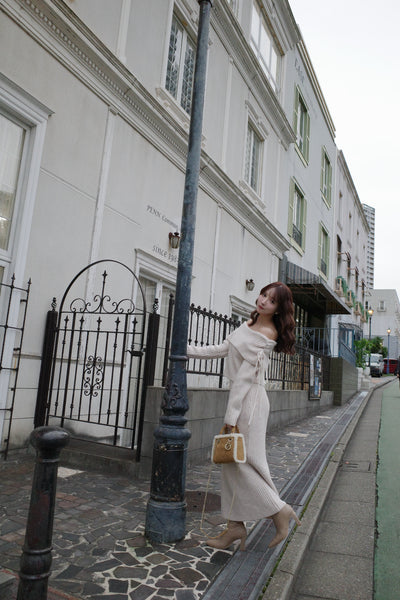 【12月上旬配送】Ribbon Off-Shoulder Knit Set-Up