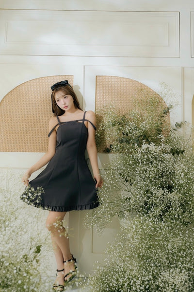 DRESSES