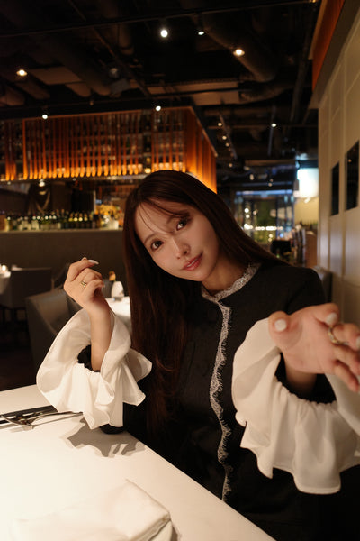 【10月中旬配送】Lace Trim Ruffle Sleeve Jacket