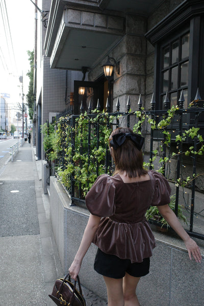 【9月下旬配送】Velour Balloon Sleeve Peplum Top