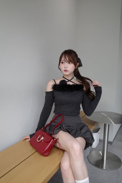 【10月上旬配送】Feather Bloom Off Shoulder Knit Top