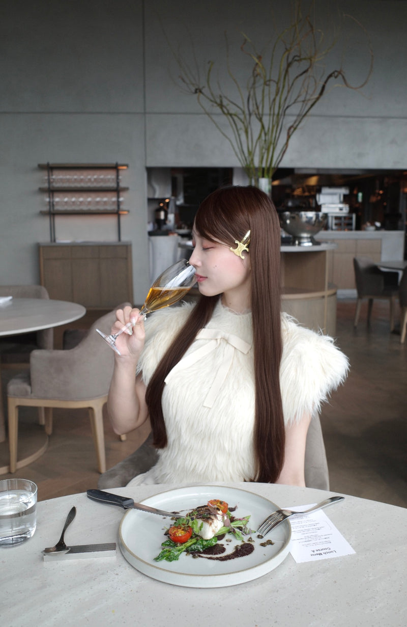 【10月上旬配送】Fluffy Ribbon Puff Knit Top