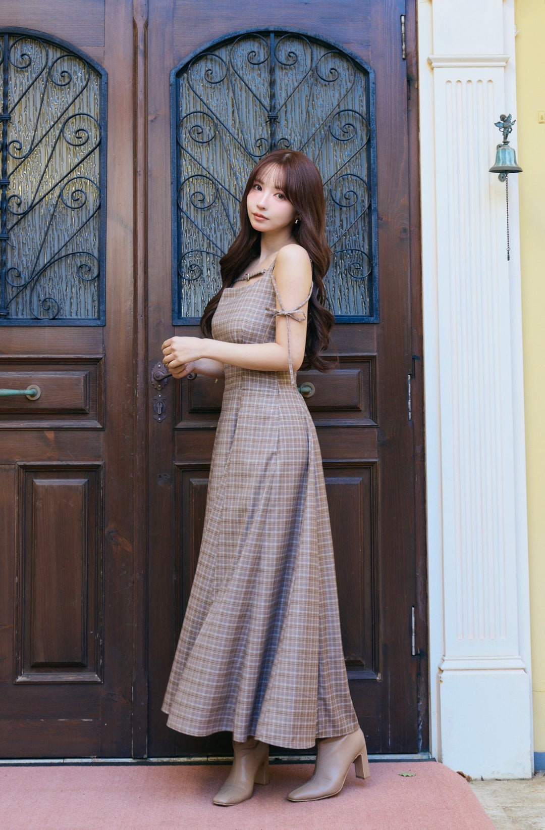 DRESSES