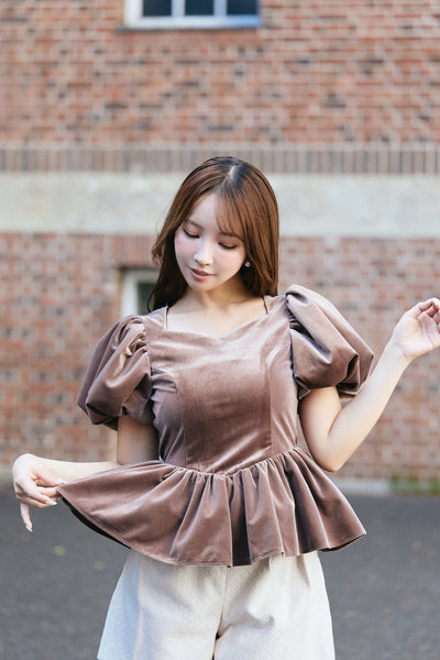 【9月下旬配送】Velour Balloon Sleeve Peplum Top
