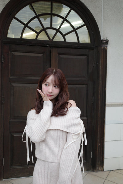 【12月上旬配送】Ribbon Off-Shoulder Knit Set-Up
