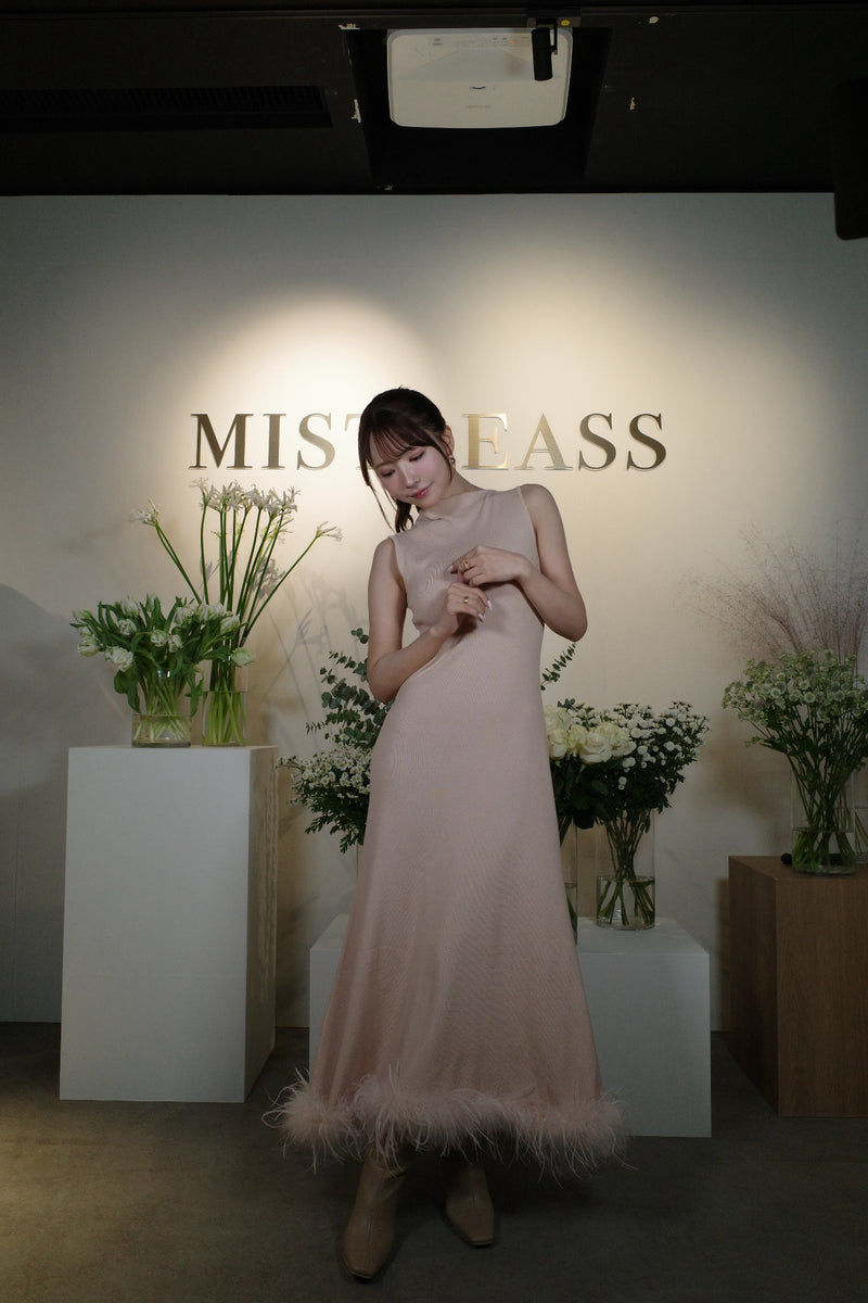 【12月上旬配送】Feather Hem Knit Dress