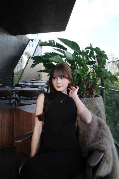 【12月上旬配送】Feather Hem Knit Dress