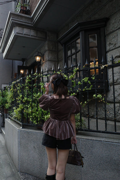 【9月下旬配送】Velour Balloon Sleeve Peplum Top