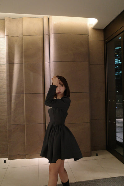 【10月上旬配送】 Side Volume Contrast Collar Dress