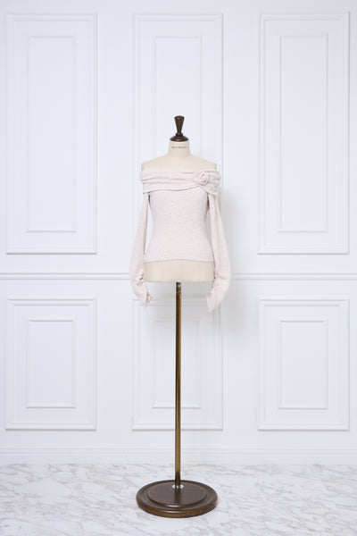 【10月上旬配送】Petal Charm Off-Shoulder Knit