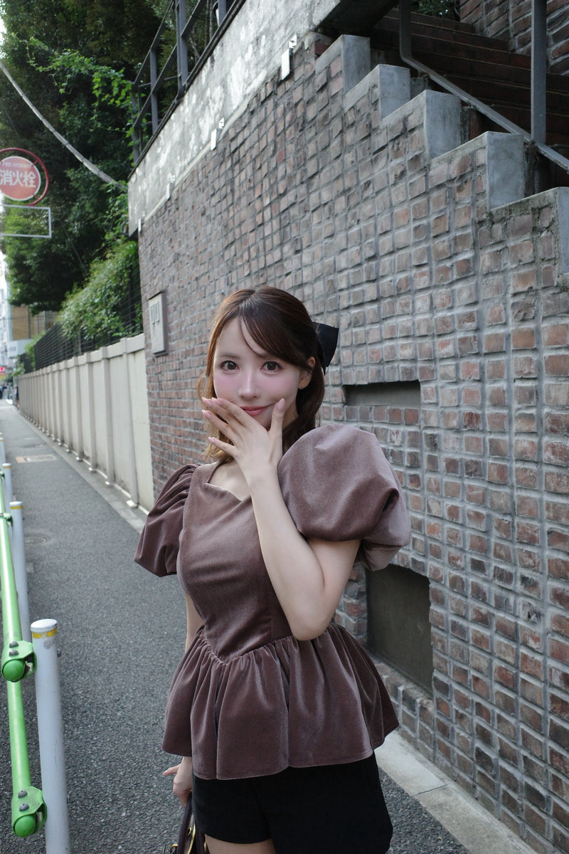 【9月下旬配送】Velour Balloon Sleeve Peplum Top