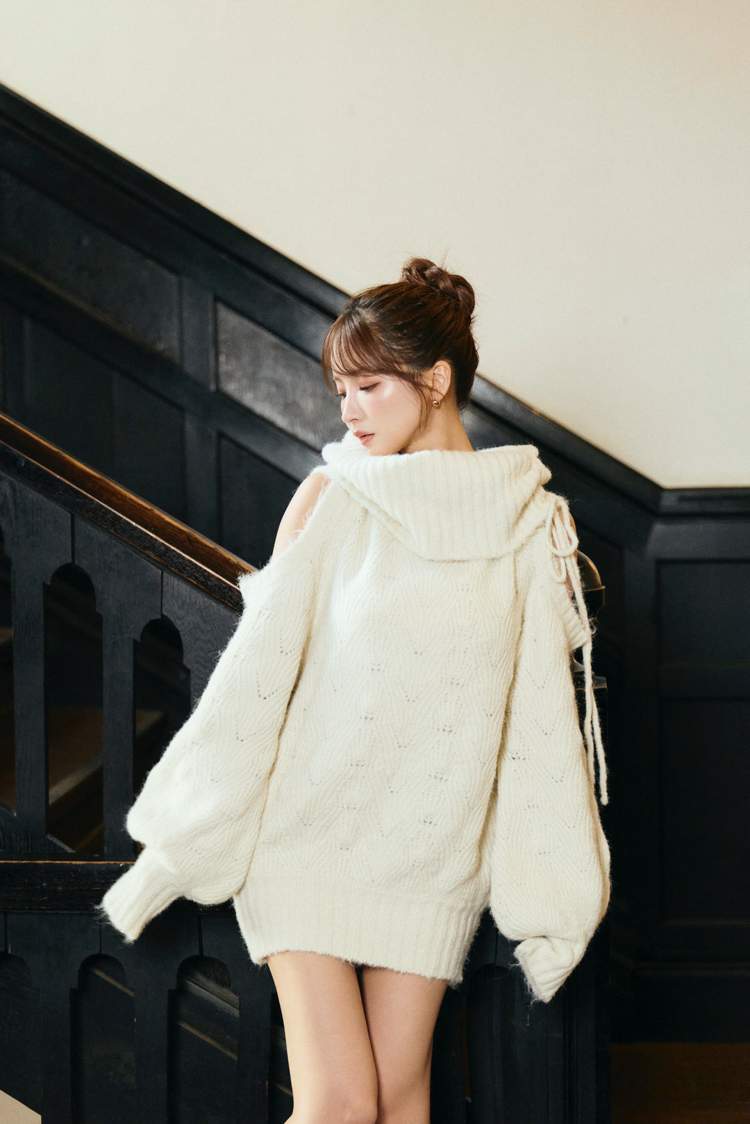Sweet Ribbon Off-Shoulder Knit Dress ピンク Sweet Ribbon Off-Shoulder Knit Dress - MISTREASS