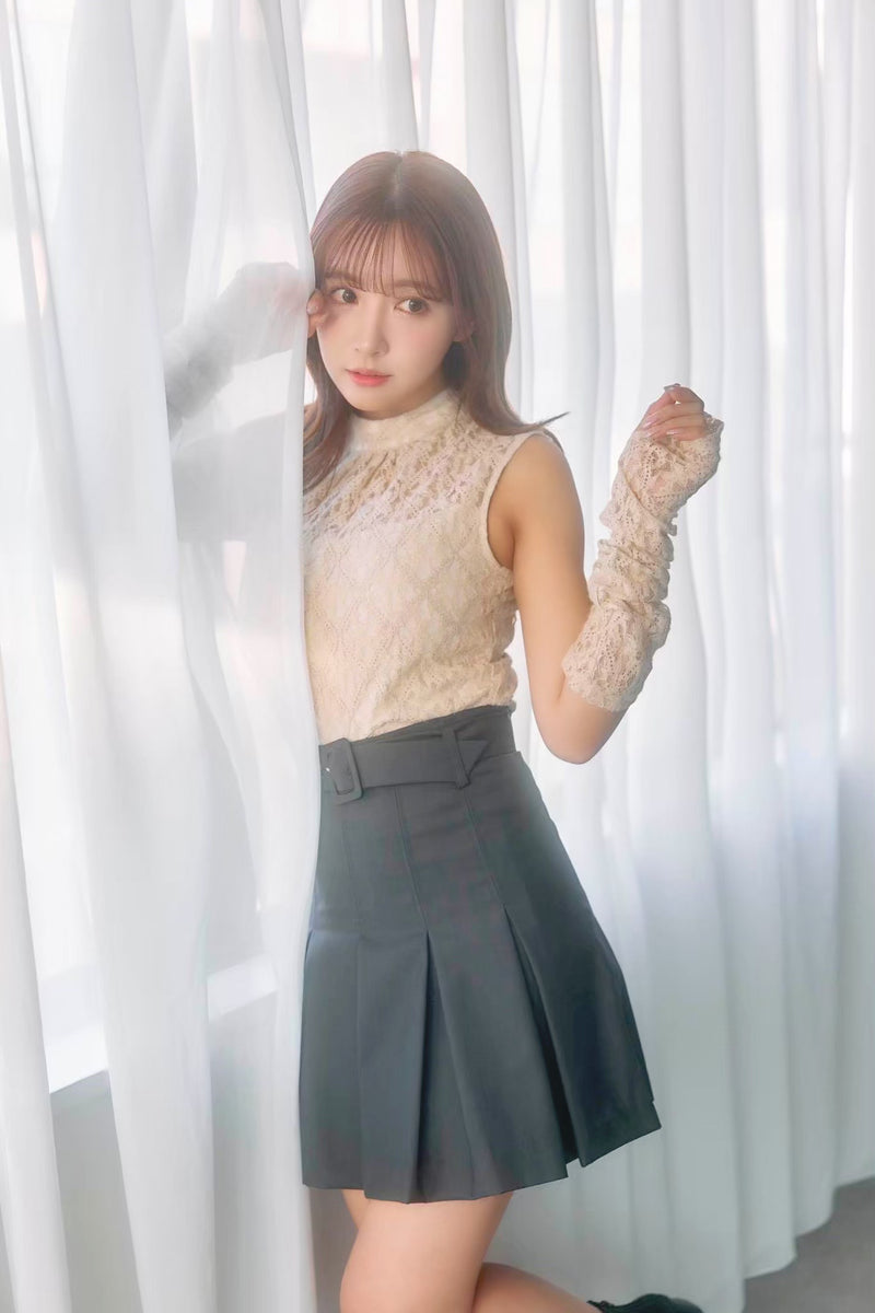 Russell Lace Arm Sleeve Top