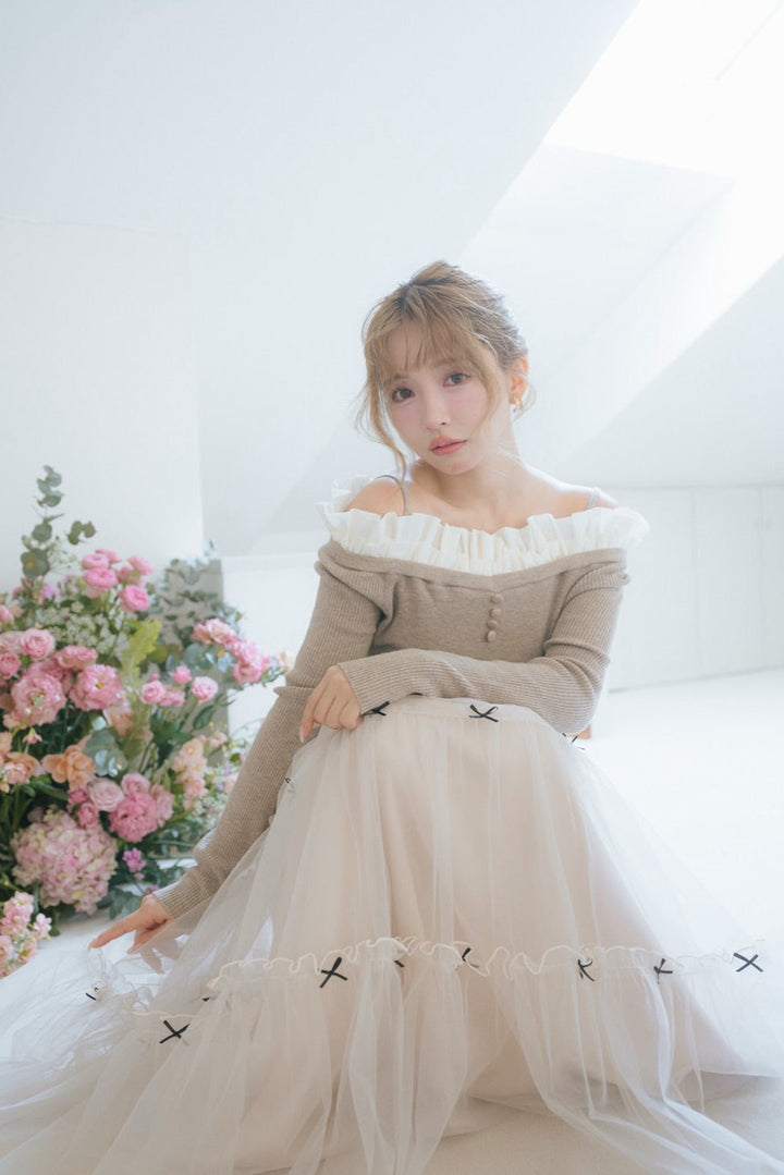 ミストレアス　Whipped Frills Off Shoulder Knit Frilly Off Shoulder Knit Top - MISTREASS