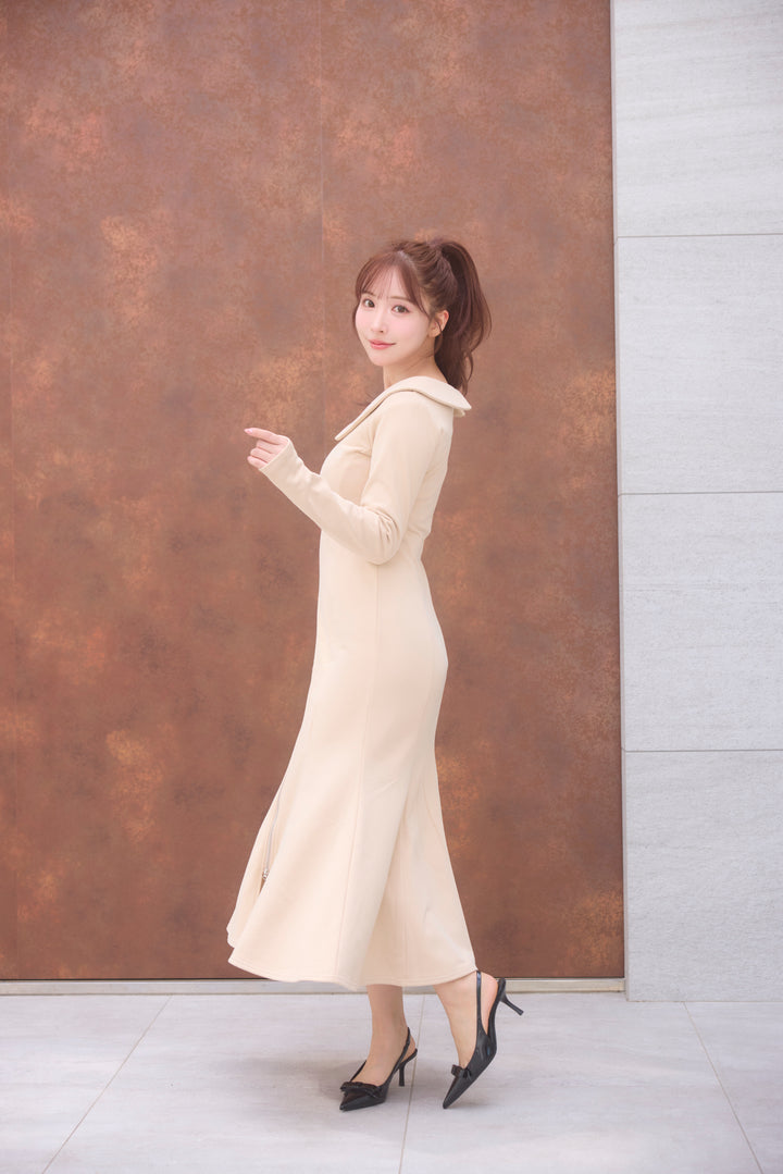 ミストレアス　スウェットワンピース Front Zip Wide Collar Sweat Dress - MISTREASS