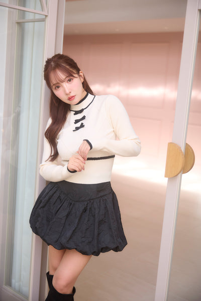 Bicolor Ribbon Compact Knit Top