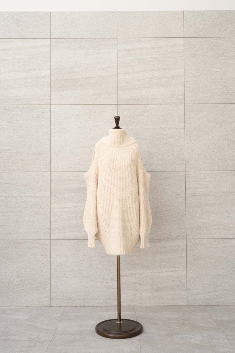 【再入荷/10月下旬配送】Open Shoulder Off Turtle Knit Dress