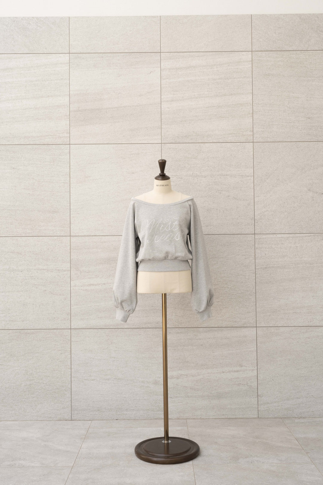 Hotfix Logo Sweatshirt オフショルダー グレー スウェット Hotfix Logo Sweatshirt - MISTREASS