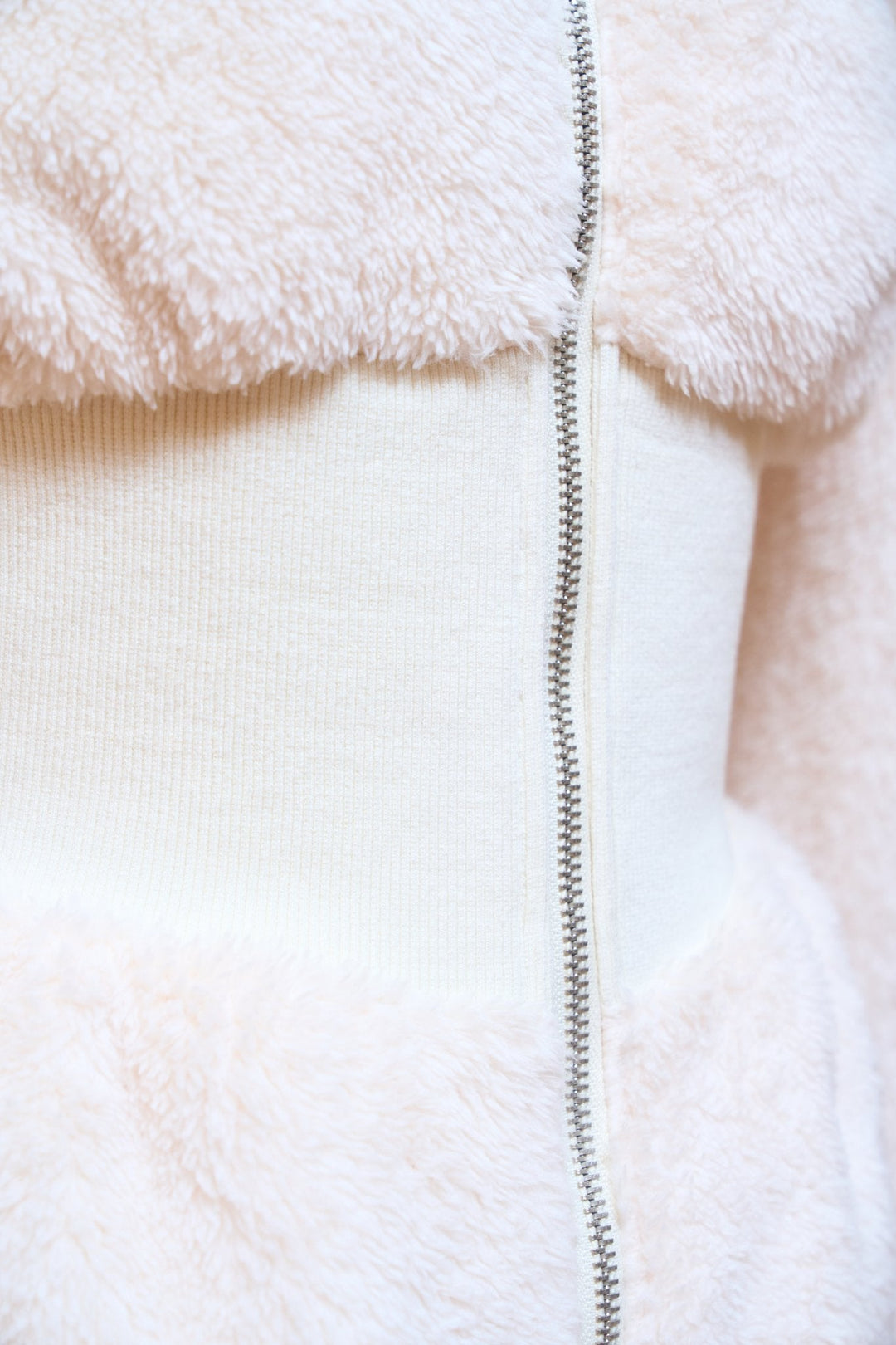 ワンピース MISTREASS Logo Embroidery Boa Dress Logo Embroidery Boa Dress - MISTREASS